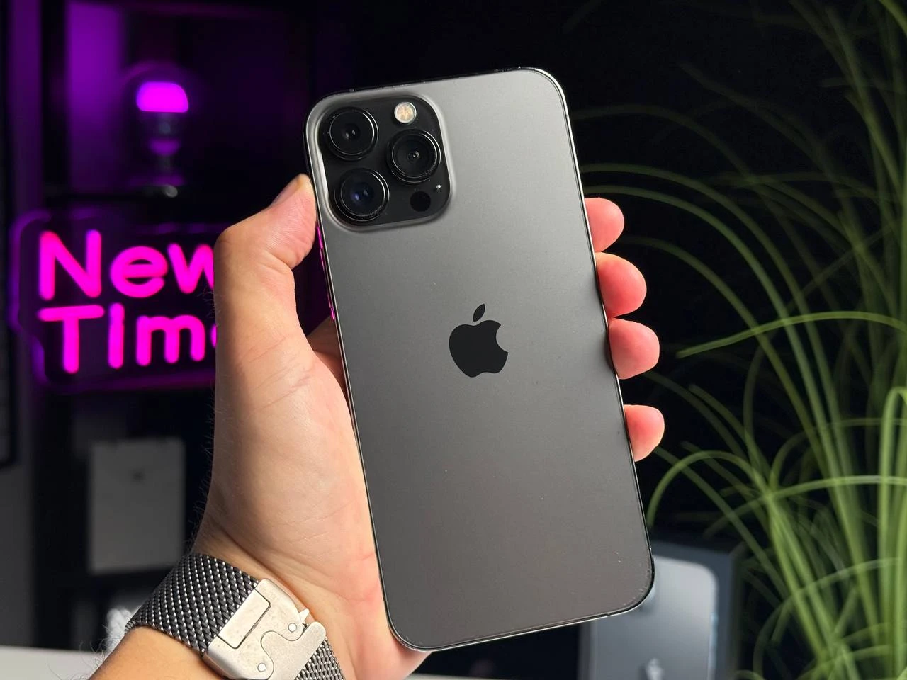 ВЖИВАНИЙ Apple iPhone 13 Pro Max 256GB Graphite (MLKR3, MLLA3) - Стан: гарний (мінялась камера, оригінал) | Акумулятор: 100% | Комплектація: повний | Гарантія: 1 міс.