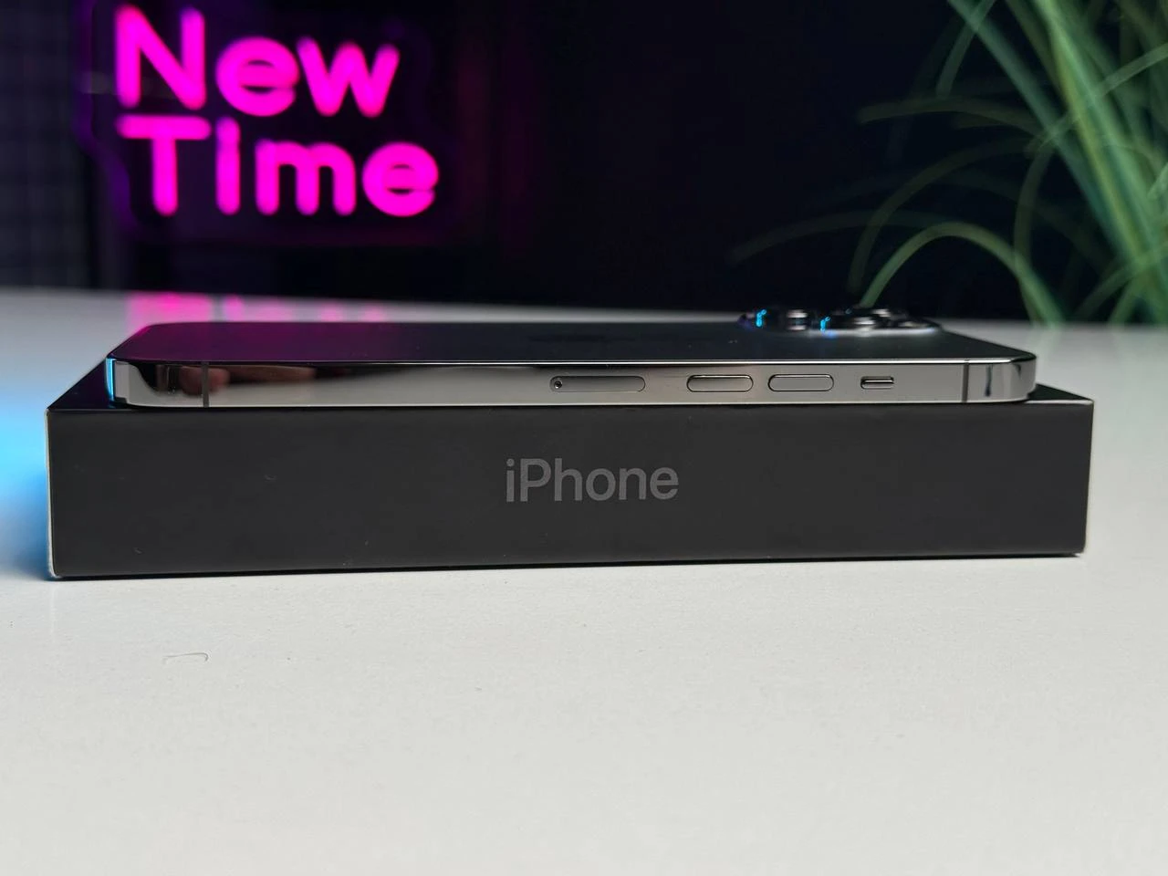 ВЖИВАНИЙ Apple iPhone 13 Pro Max 256GB Graphite (MLKR3, MLLA3) - Стан: гарний (мінялась камера, оригінал) | Акумулятор: 100% | Комплектація: повний | Гарантія: 1 міс.