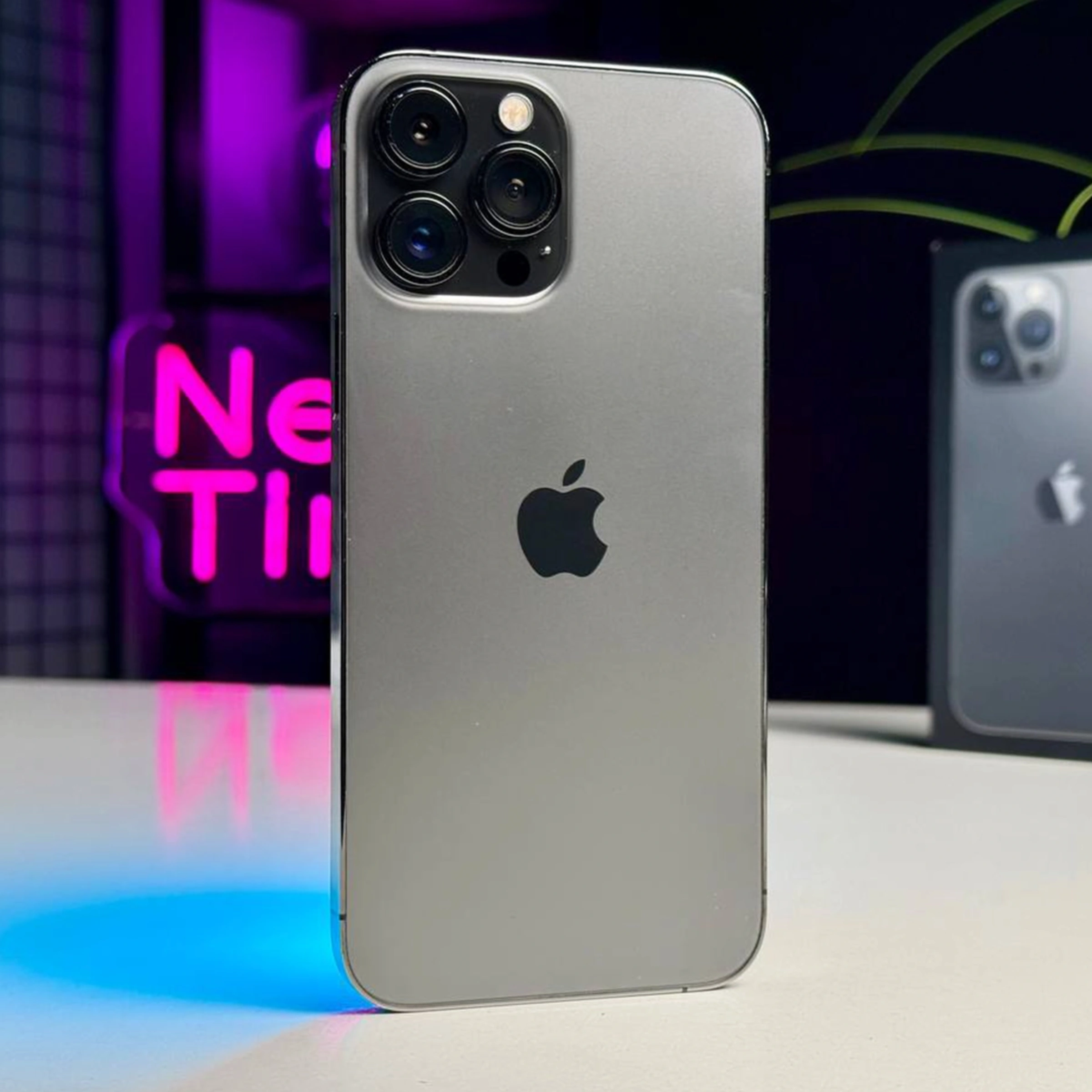 ВЖИВАНИЙ Apple iPhone 13 Pro Max 256GB Graphite (MLKR3, MLLA3) - Стан: гарний (мінялась камера, оригінал) | Акумулятор: 100% | Комплектація: повний | Гарантія: 1 міс.