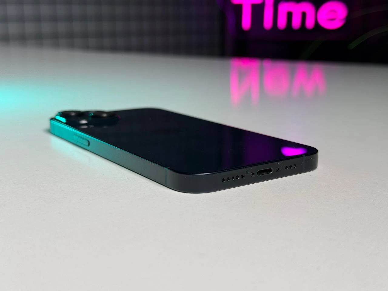 ВЖИВАНИЙ Apple iPhone 14 128GB Midnight (MPUF3) - Стан: задовільний | Акумулятор: 100% | Комплектація: iPhone, кабель | Гарантія: 3 міс.