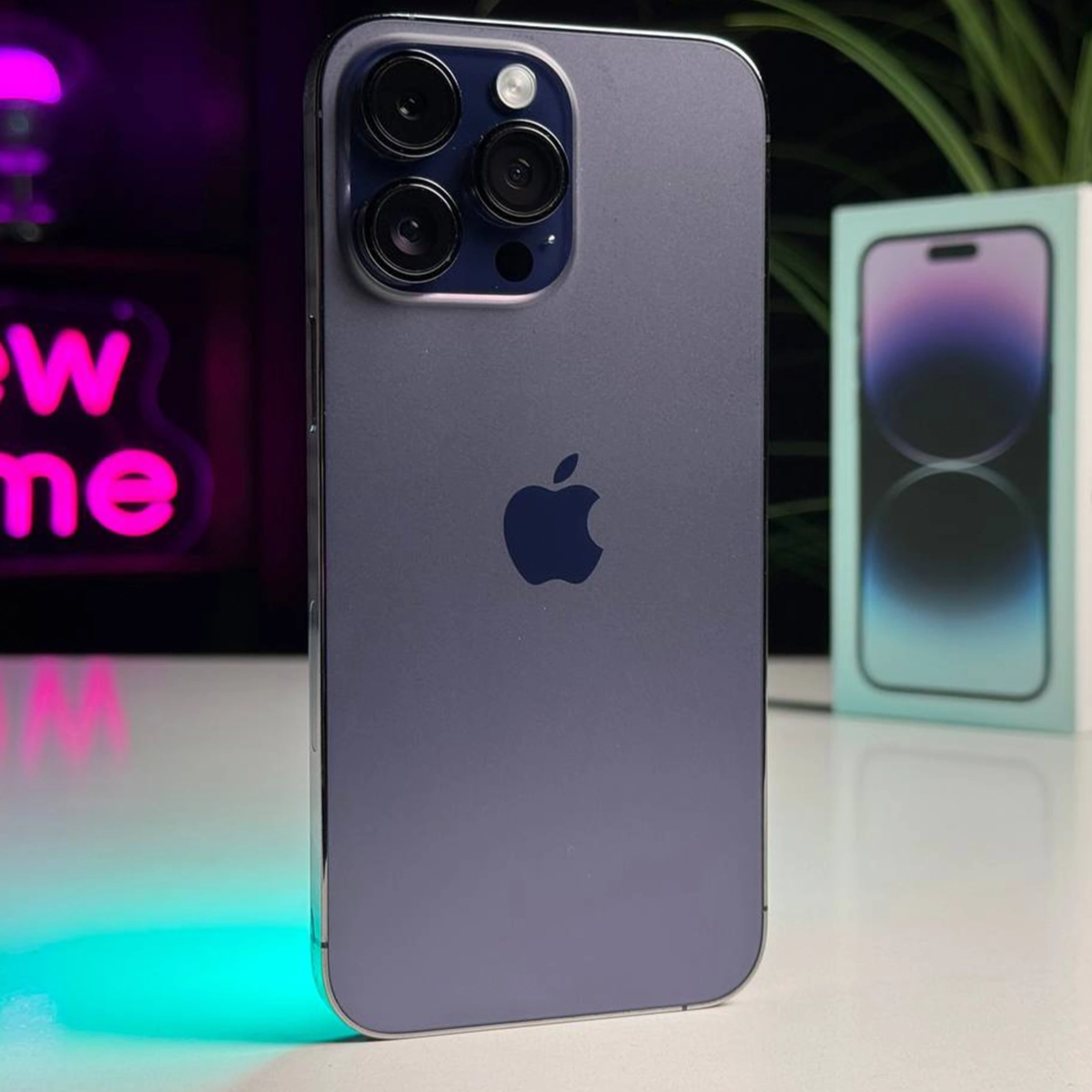 ВЖИВАНИЙ Apple iPhone 14 Pro Max 512GB Deep Purple eSim (MQ913) - Стан: гарний | Акумулятор: 100% | Комплектація: повний | Гарантія: 3 міс.