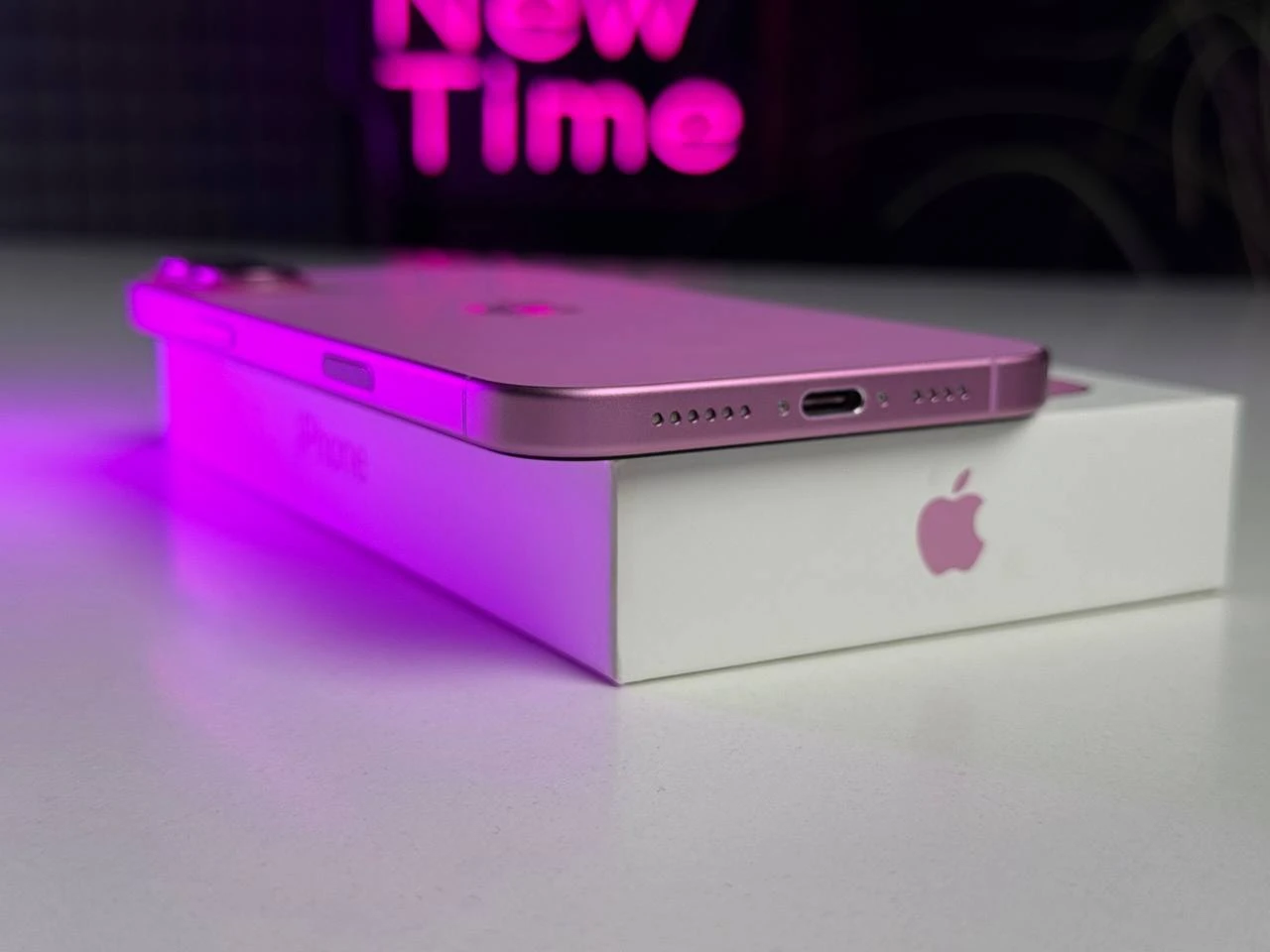 ВЖИВАНИЙ Apple iPhone 16 Plus 256GB Pink (MXY13) - Стан: ідеальний | Акумулятор: 96% | Комплектація: повний | Гарантія: 3 міс.