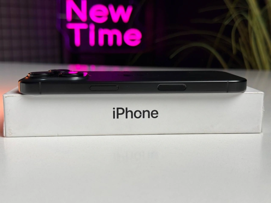 ВЖИВАНИЙ Apple iPhone 16 Pro 256GB Black Titanium (MYNH3) - Стан: ідеальний | Акумулятор: 100% | Комплектація: повний | Гарантія: 3 міс.