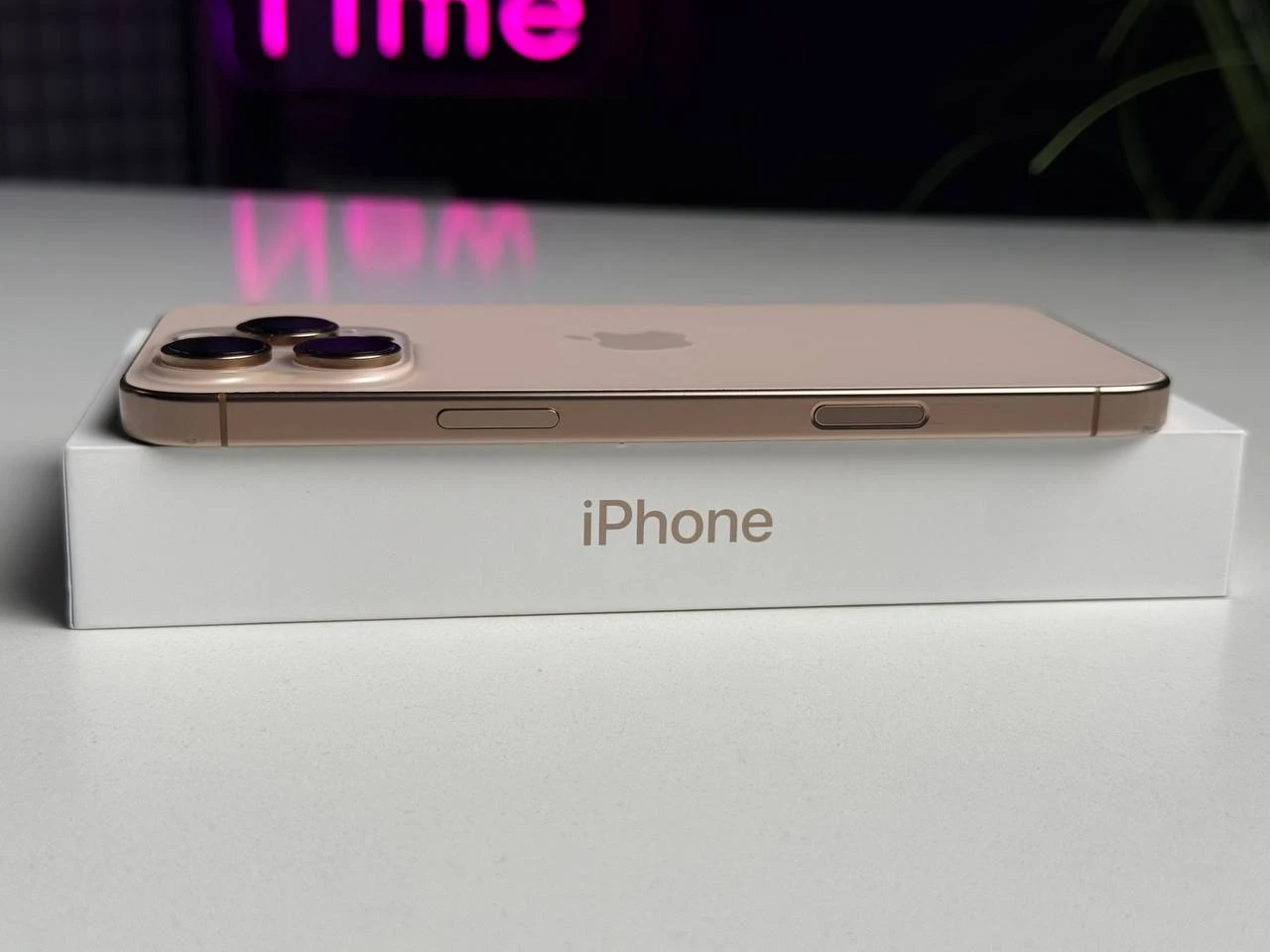 ВЖИВАНИЙ Apple iPhone 16 Pro Max 1TB Desert Titanium (MYX63) - Стан: гарний | Акумулятор: 92% | Комплектація: повний | Гарантія: 3 міс.