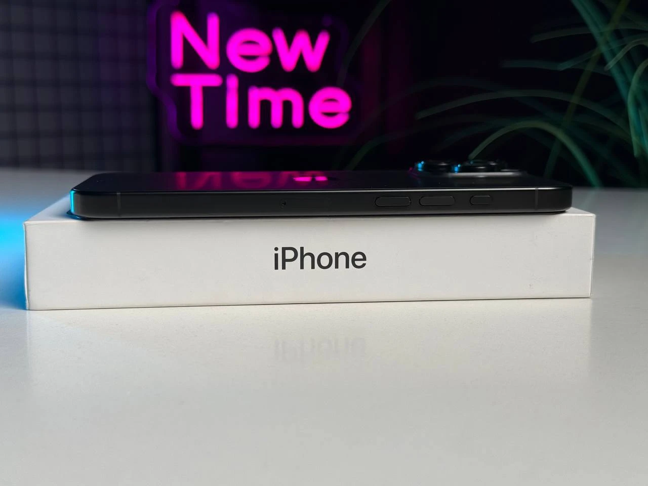 ВЖИВАНИЙ Apple iPhone 16 Pro Max 256GB Black Titanium (MYWV3) - Стан: гарний | Акумулятор: 100% | Комплектація: повний | Гарантія: 3 міс.