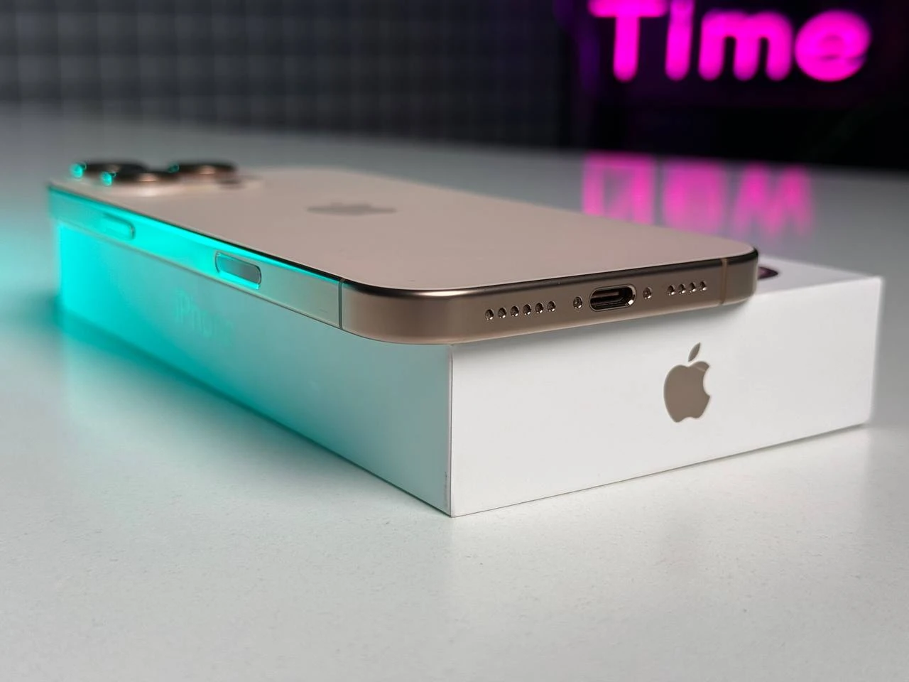 ВЖИВАНИЙ Apple iPhone 16 Pro Max 512GB eSim Desert Titanium (MYW93) - Стан: ідеальний | Акумулятор: 93% | Комплектація: повний | Гарантія: 3 міс.