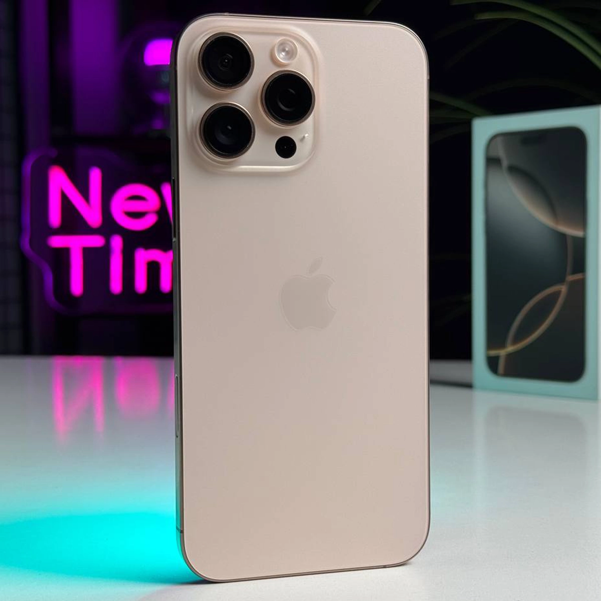 ВЖИВАНИЙ Apple iPhone 16 Pro Max 512GB eSim Desert Titanium (MYW93) - Стан: ідеальний | Акумулятор: 93% | Комплектація: повний | Гарантія: 3 міс.