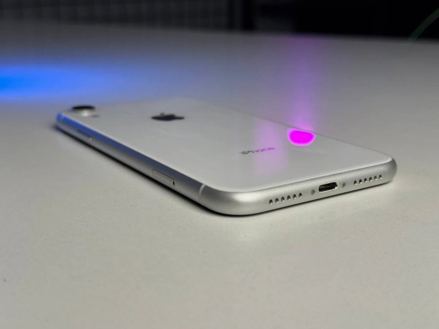 Б/У Apple iPhone XR 64GB White (MRY52) | Состояние: хорошее | Аккумулятор: 87% | Гарантия: 1 месяц | Комплект: кабель