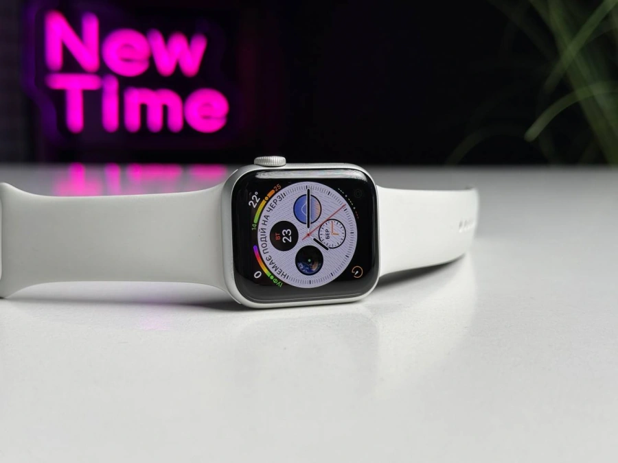 ВЖИВАНИЙ Apple Watch Series 6 GPS 40mm Silver Aluminum Case with White Sport Band (MG283) - Стан: гарний | Акумулятор: 96% | Комплектація: годинник, зарядка | Гарантія: 1 міс.