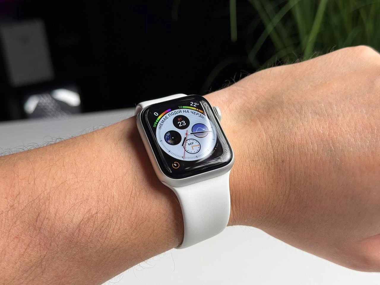 Б/У Apple Watch Series 6 GPS 40mm Silver Aluminum Case with White Sport Band (MG283) - Состояние: хороший | Аккумулятор: 96% | Комплектация: часы, зарядка | Гарантія: 1 мес.