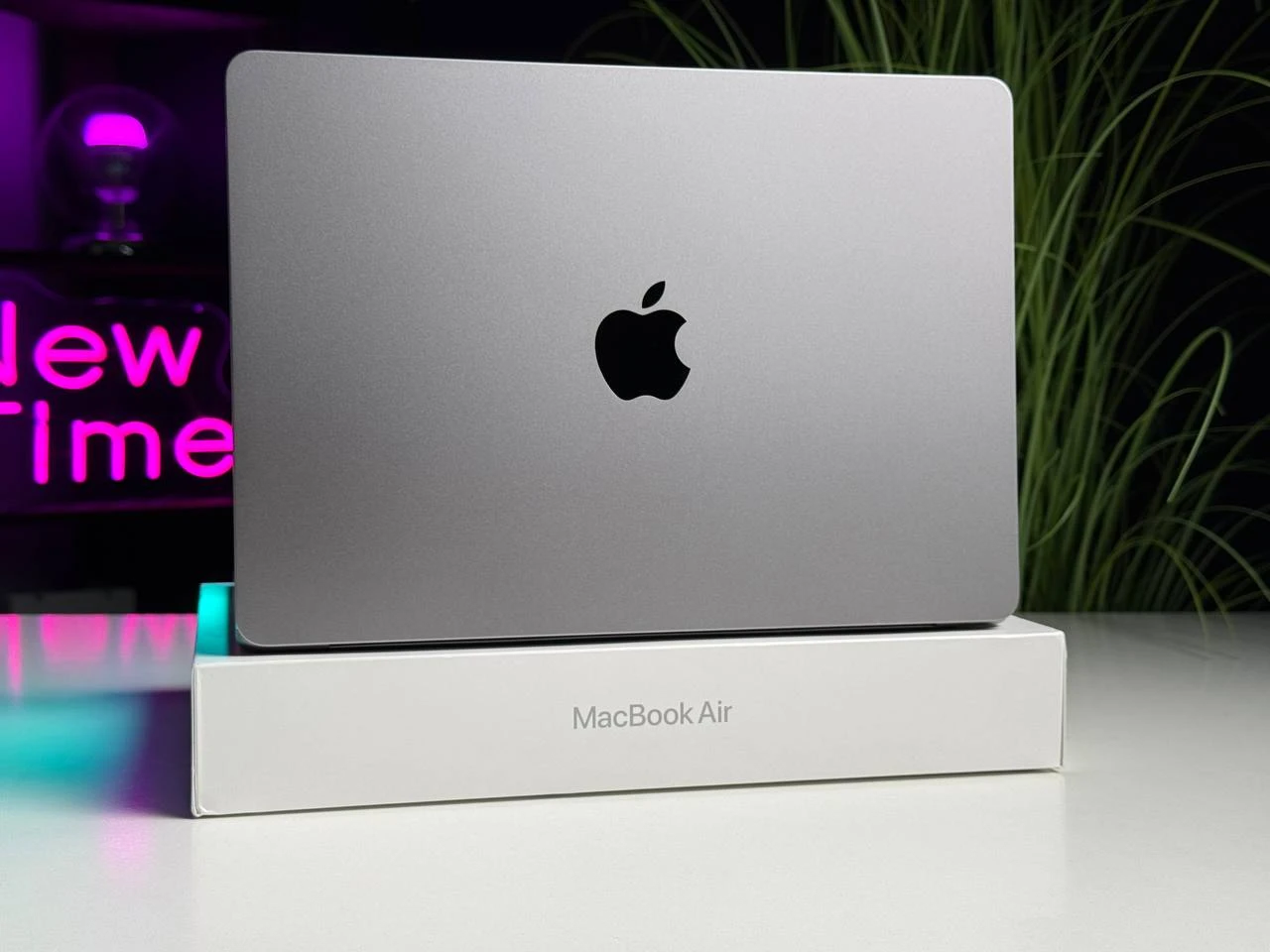 ВЖИВАНИЙ MacBook Air 13.6" Space Gray 2022 (Z15S000D2) - Стан: гарний | Акумулятор: 88% | Комплектація: повний | Гарантія: 3 міс.