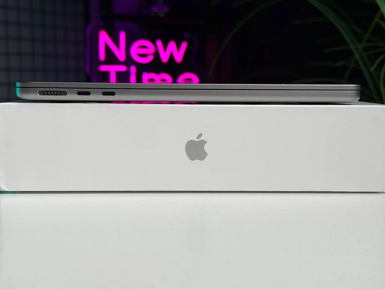 ВЖИВАНИЙ MacBook Air 13.6" Space Gray 2022 (Z15S000D2) - Стан: гарний | Акумулятор: 88% | Комплектація: повний | Гарантія: 3 міс.