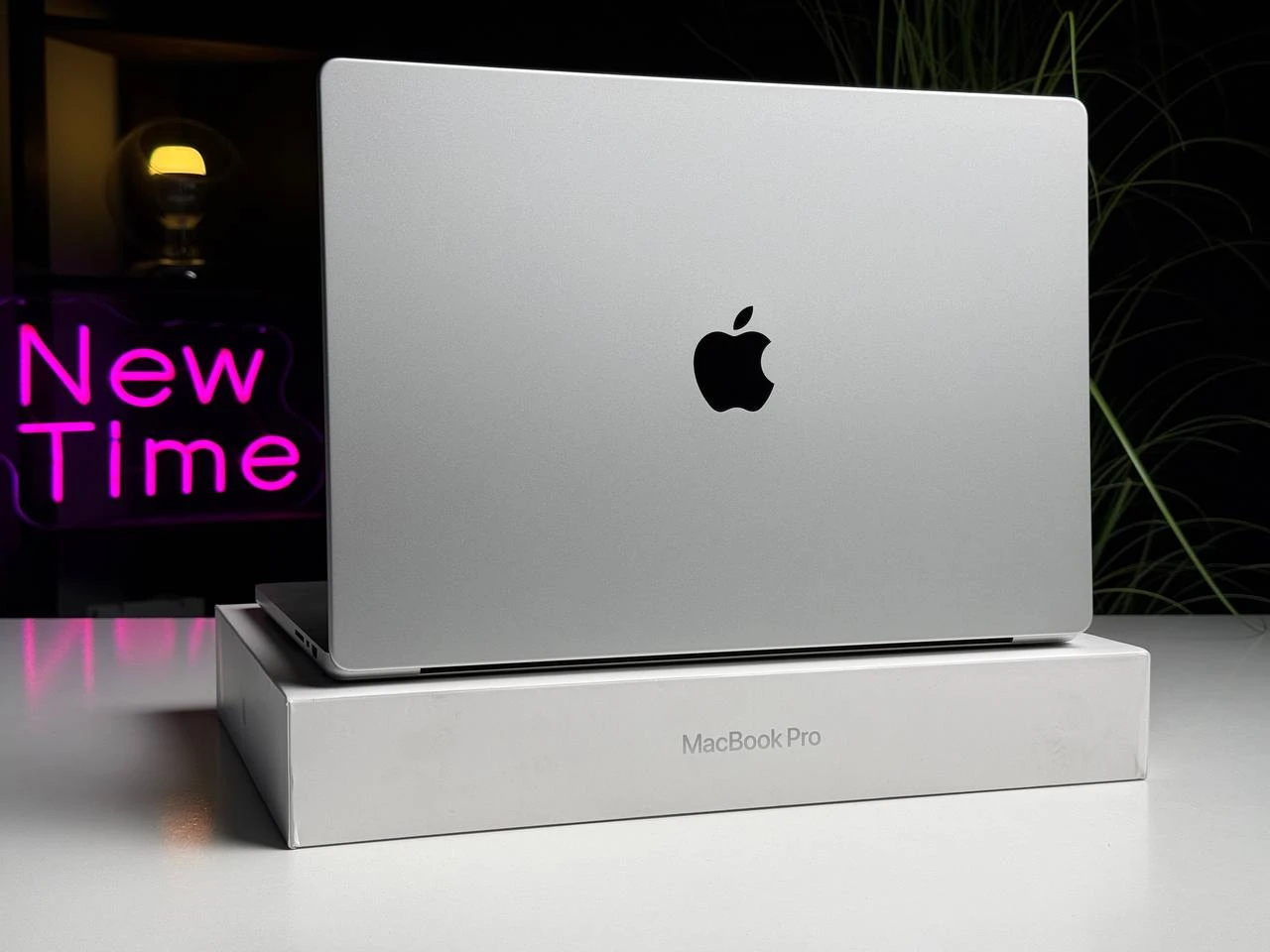 Б/У MacBook Pro 16" Silver M1 Pro/16GB/512GB (MK1E3) 2021 | Состояние: хорошее | Аккумулятор: 84% | Гарантия: 3 месяца | Комплект: полный