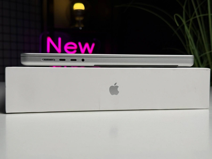 ВЖИВАНИЙ MacBook Pro 16" Silver M1 Pro/16GB/512GB (MK1E3) 2021 | Стан: гарний | Акумулятор: 84% | Гарантія: 3 місяці | Комплект: повний