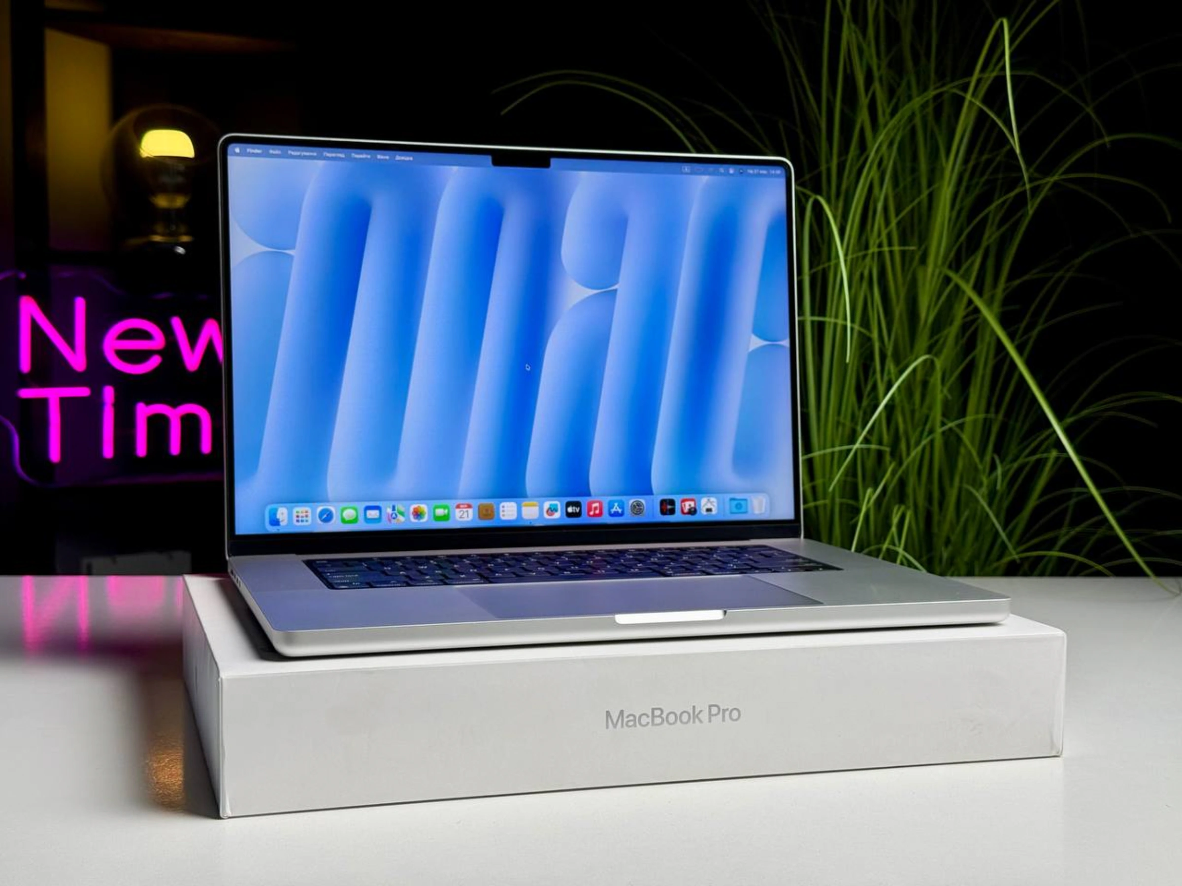Б/У MacBook Pro 16" Silver M1 Pro/16GB/512GB (MK1E3) 2021 | Состояние: хорошее | Аккумулятор: 84% | Гарантия: 3 месяца | Комплект: полный