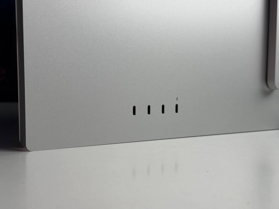 OPEN BOX Монітор Apple Studio Display with VESA Mount Adapter [Standard Glass] (MMYQ3, MYJH3) | Стан: ідеальний | Гарантія: 3 місяці | Комплект: повний