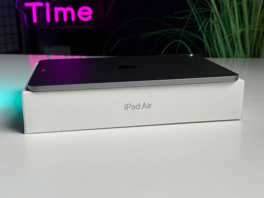 OPEN BOX Планшет Apple iPad Air 11'' M3 2025 Wi-Fi 256GB Space Gray (MCA14) - Стан: ідеальний | Акумулятор: 100% | Комплектація: повний | Гарантія: 3 міс.