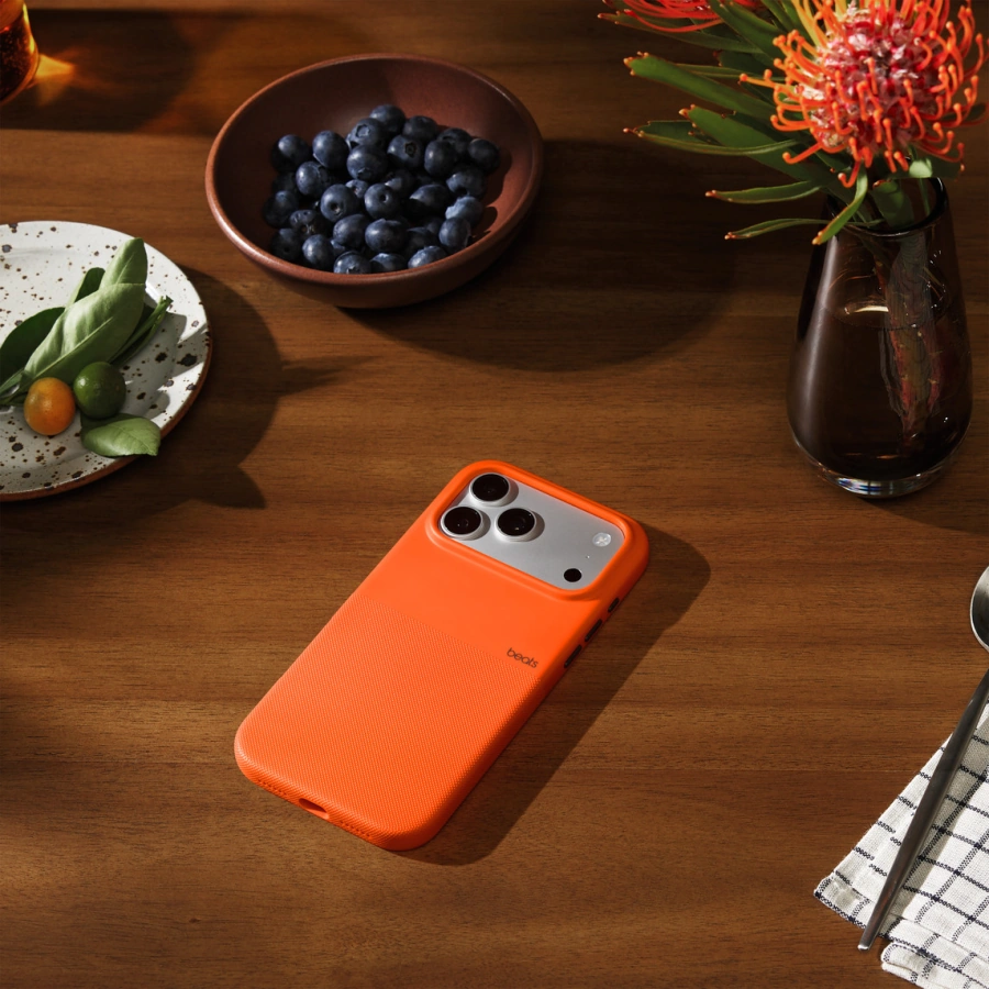 Чехол для iPhone 17 Pro Max Beats by Dr. Dre Rugged Case with MagSafe and Camera Control – Sierra Orange (MGJC4)