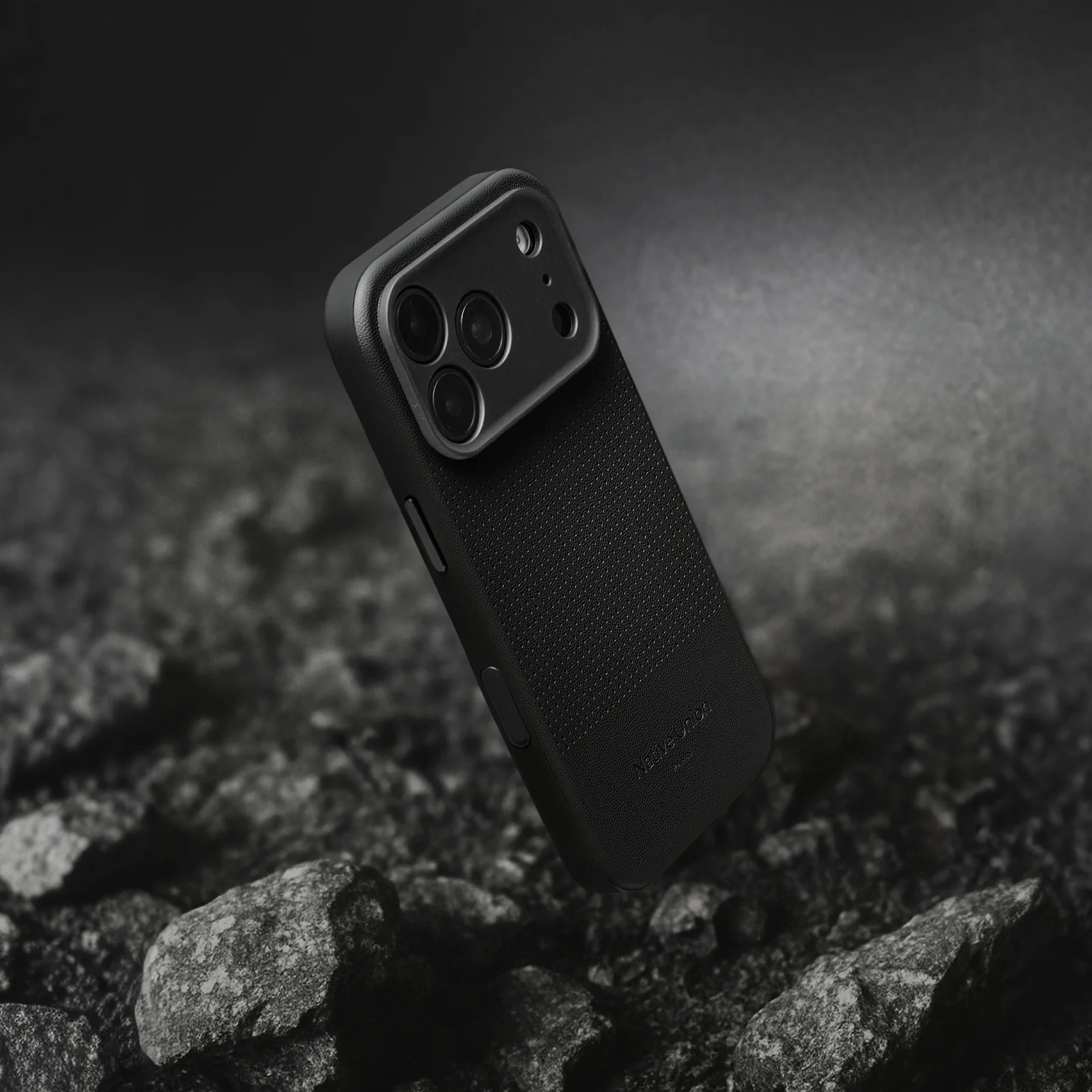 Чехол Native Union Active Case for iPhone 17 Pro - Black (ACTCSE-BLK-NP25P)