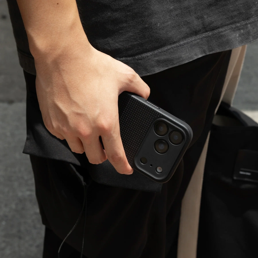Чохол Native Union Active Case for iPhone 17 Pro - Black (ACTCSE-BLK-NP25P)