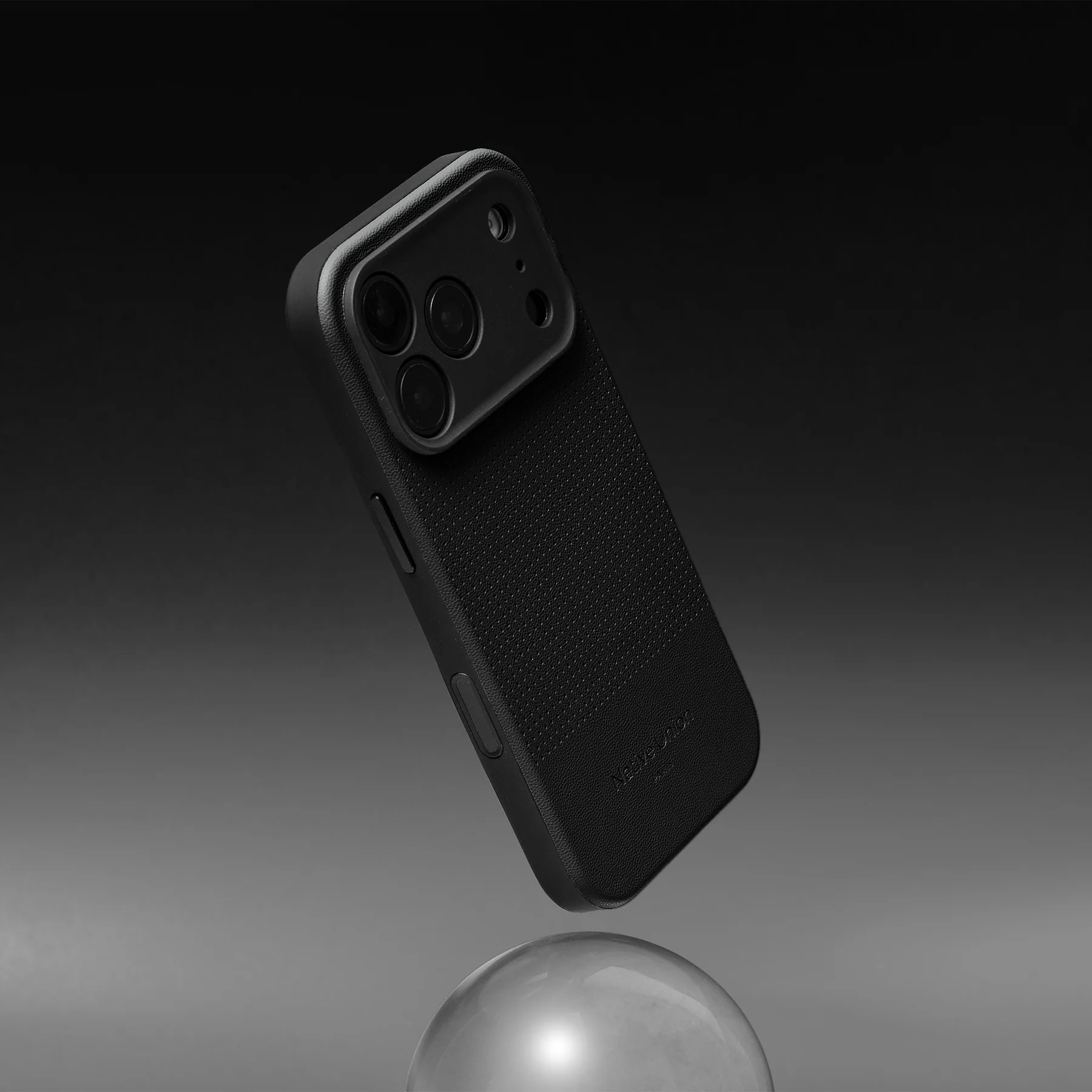 Чехол Native Union Active Case for iPhone 17 Pro Max - Black (ACTCSE-BLK-NP25PM)