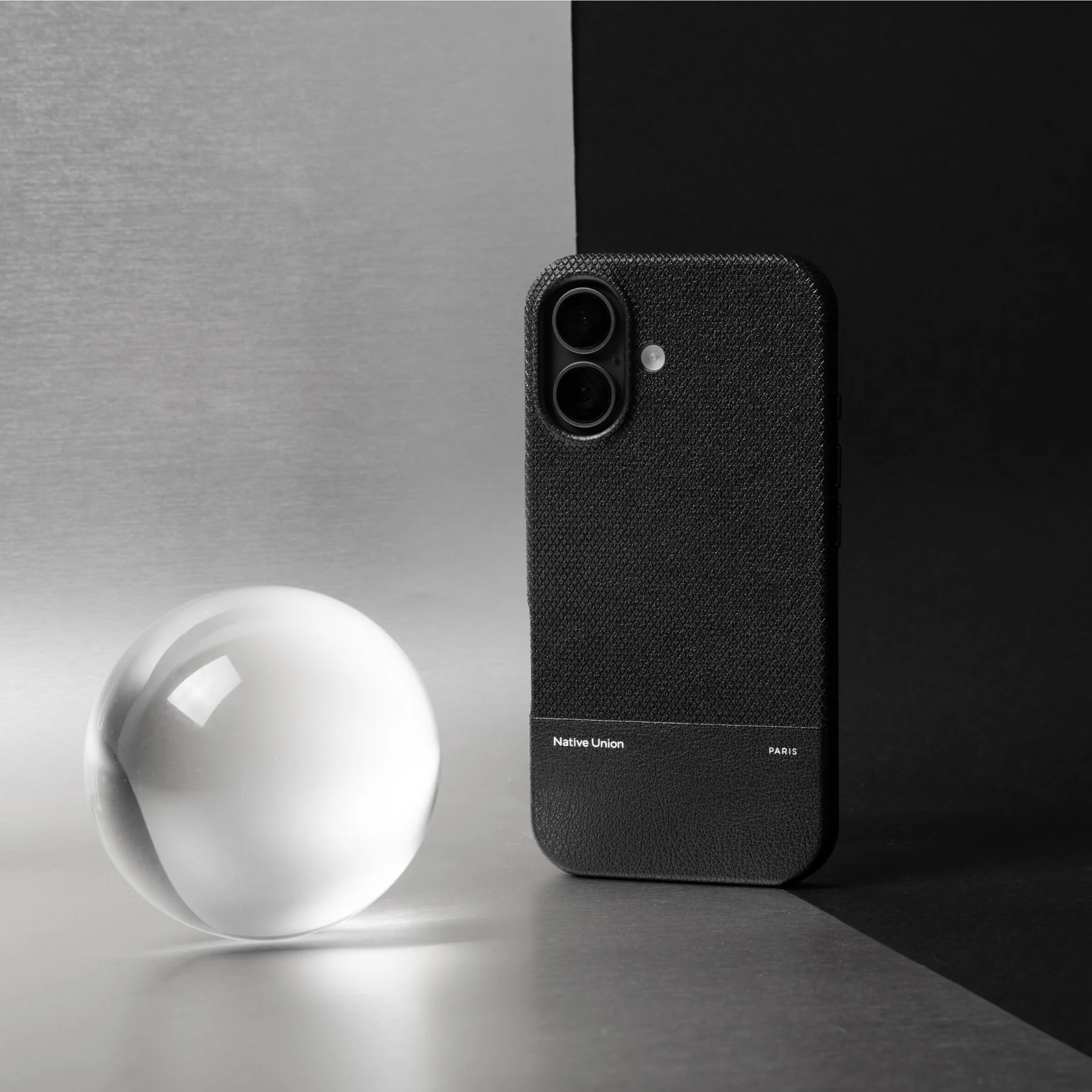 Чехол Native Union (RE) Classic Case for iPhone 17 - Black (RECLA-BLK-NP25)