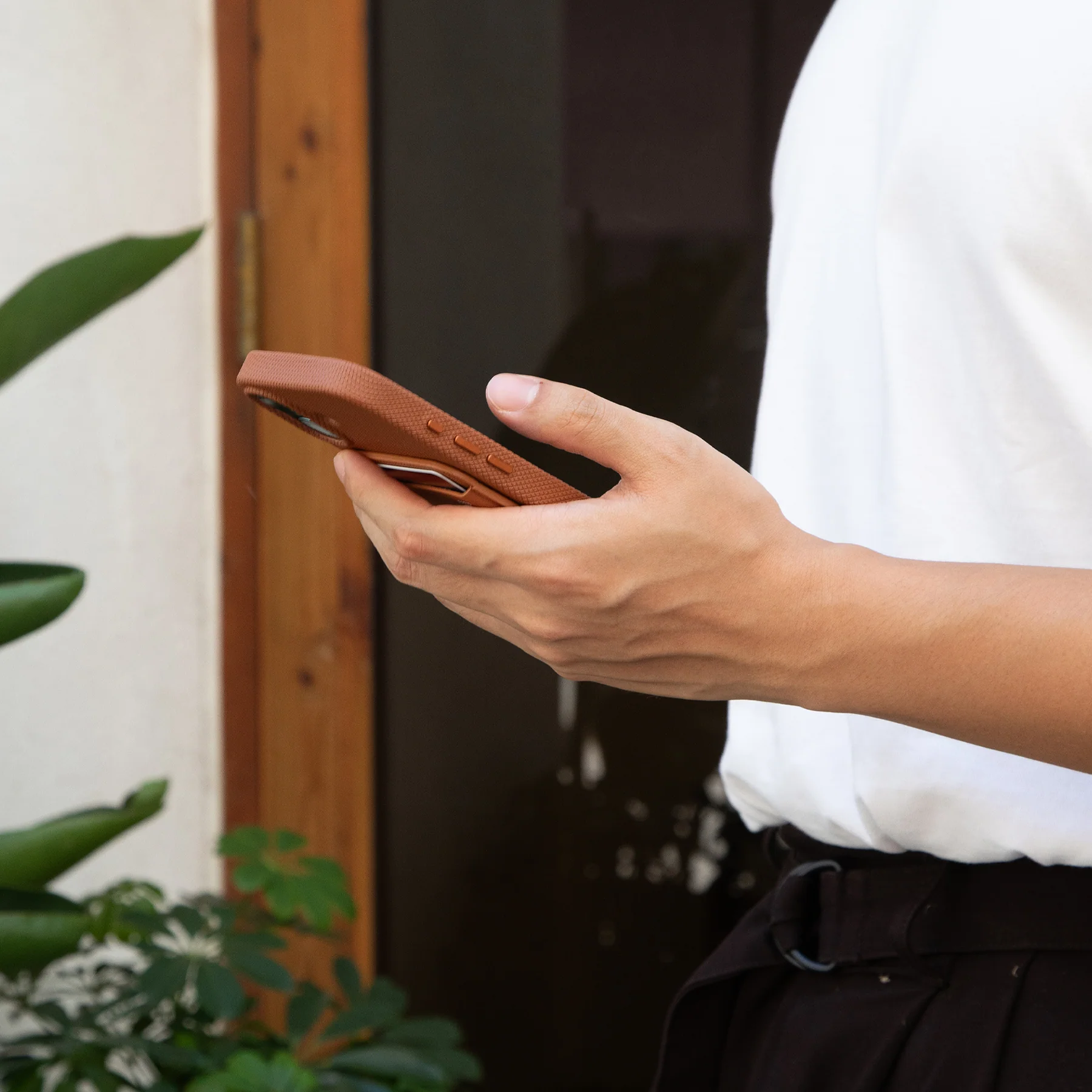 Чохол Native Union (RE) Classic Case for iPhone 17 - Tan (RECLA-TAN-NP25)