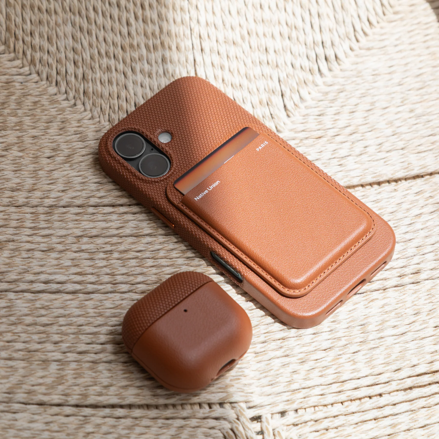 Чохол Native Union (RE) Classic Case for iPhone 17 - Tan (RECLA-TAN-NP25)