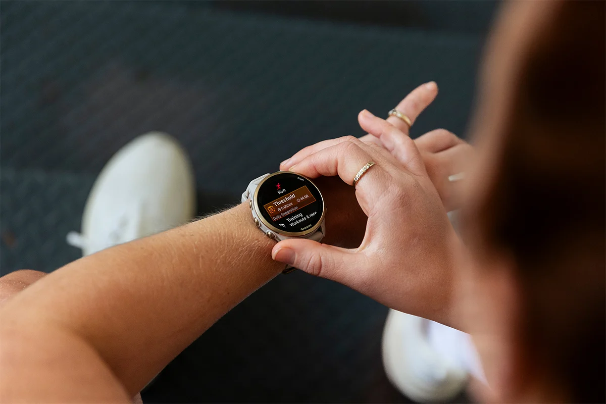 Garmin Forerunner 970 против Forerunner 965: какие часы для бега лучше выбрать?