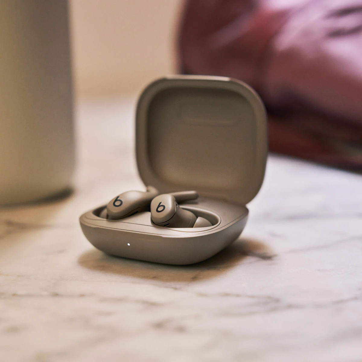 Навушники Beats Powerbeats Fit — Wireless Fitness Earbuds with Secure Fit — Gravel Gray (ME2K4)