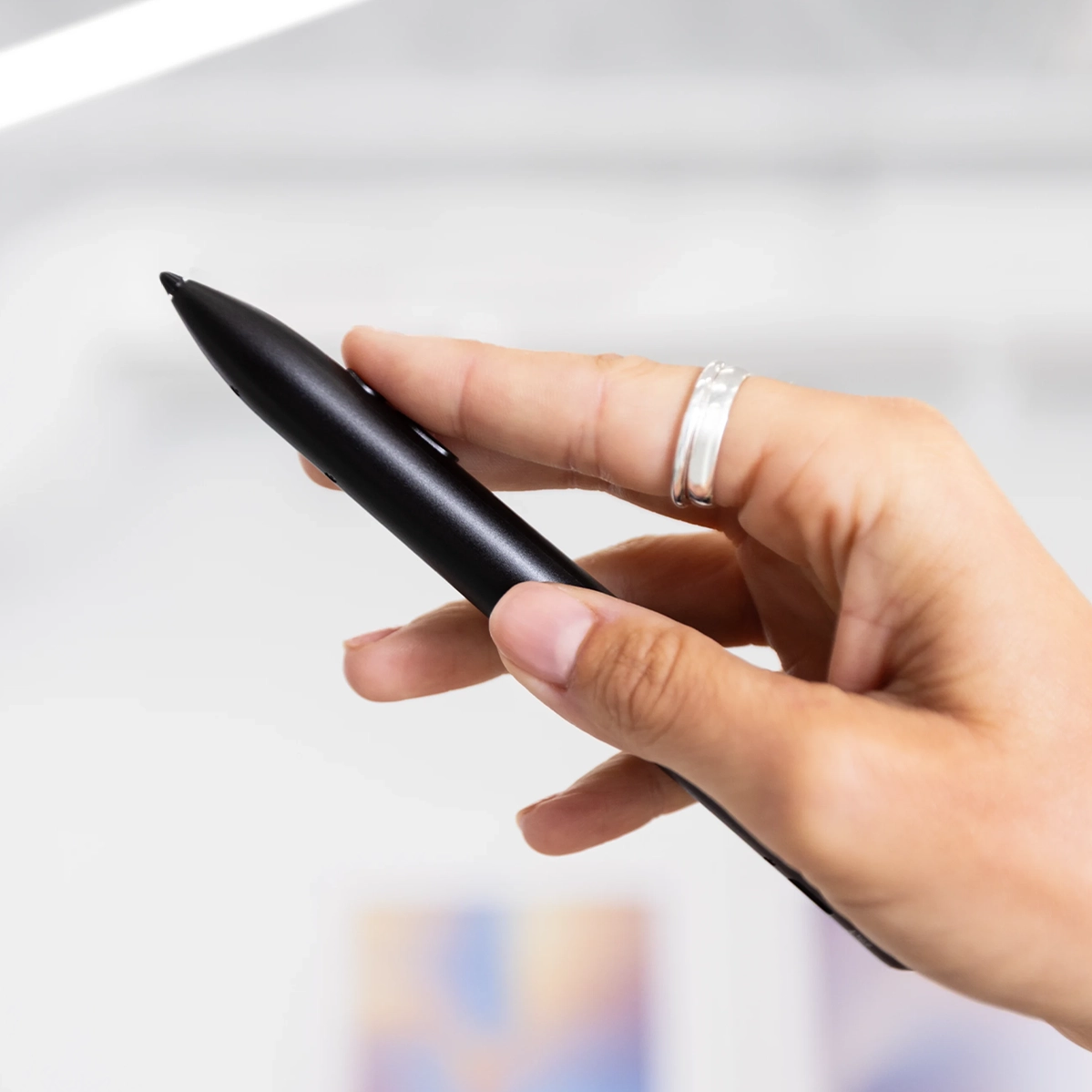 Просторовий стилус-контролер Logitech Muse for Apple Vision Pro - Black (914-000100, 914-000099)