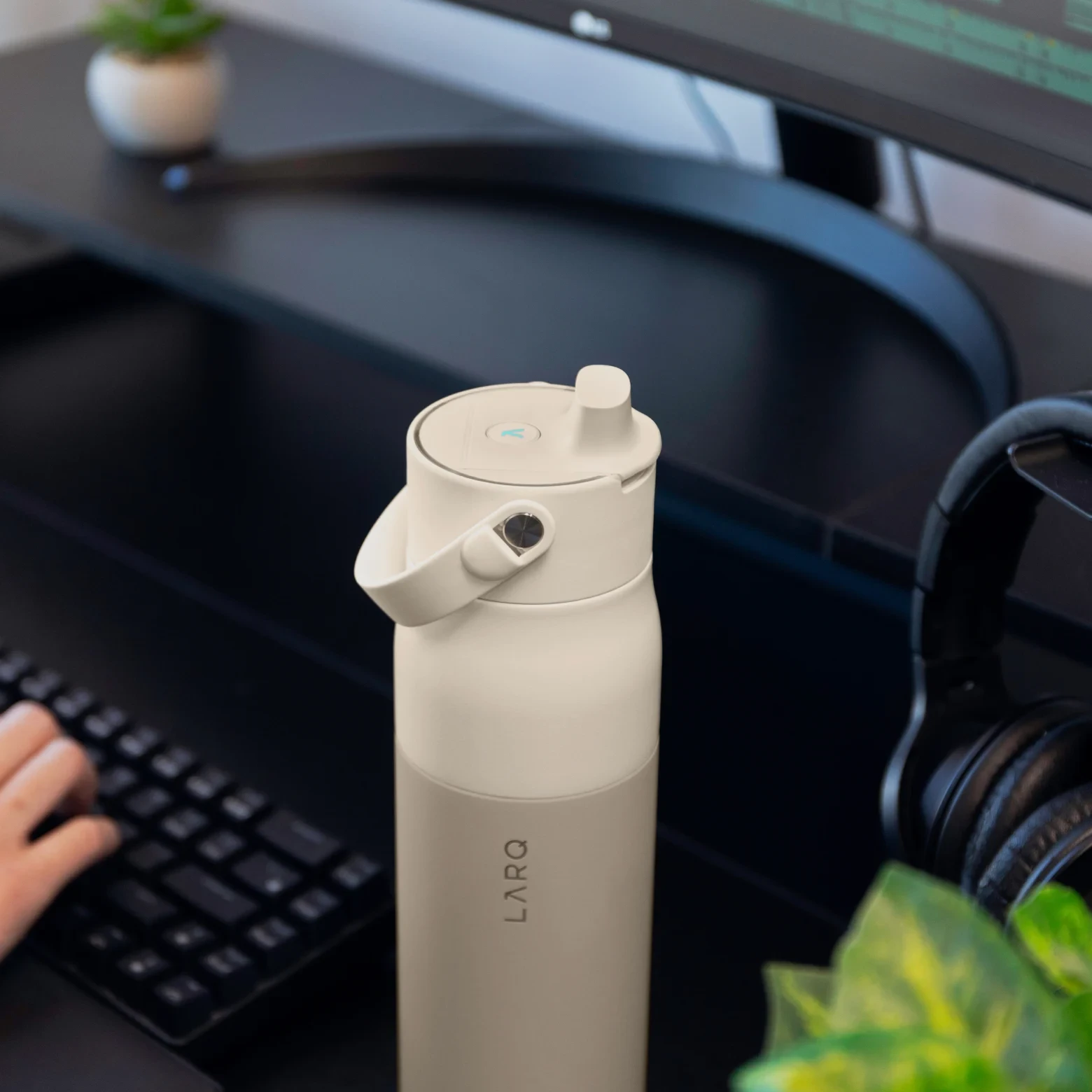 Розумна пляшка для води з функцією очищення LARQ Bottle PureVis 2 - 34 oz/1000ml with Essential Bottle Filter - Mojave Dune