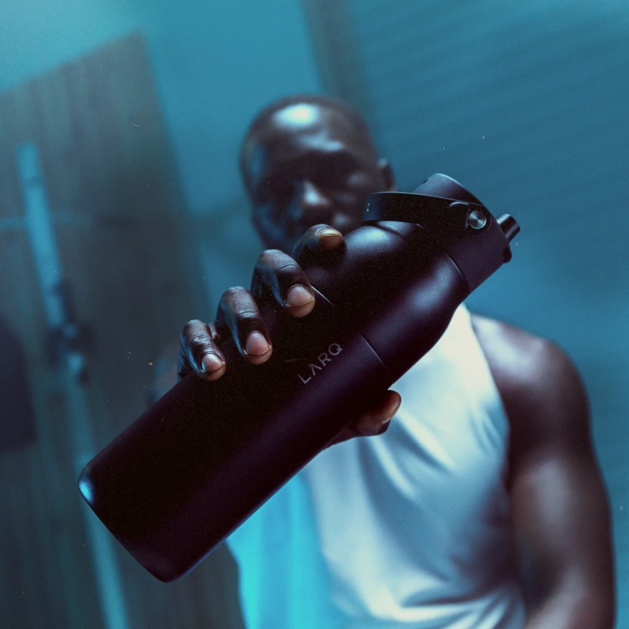 Розумна пляшка для води з функцією очищення LARQ Bottle PureVis 2 - 23 oz/680ml with Essential Bottle Filter - Obsidian Black