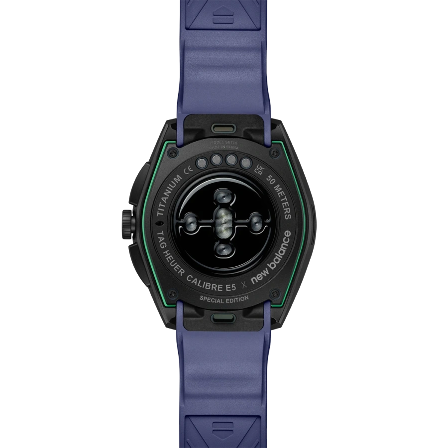 Смарт-годинник TAG Heuer Connected Calibre E5 New Balance Edition - 40 mm Black DLC Grade 2 Titanium Case with Multicolor Rubber Strap (SBT8082.EB0394)