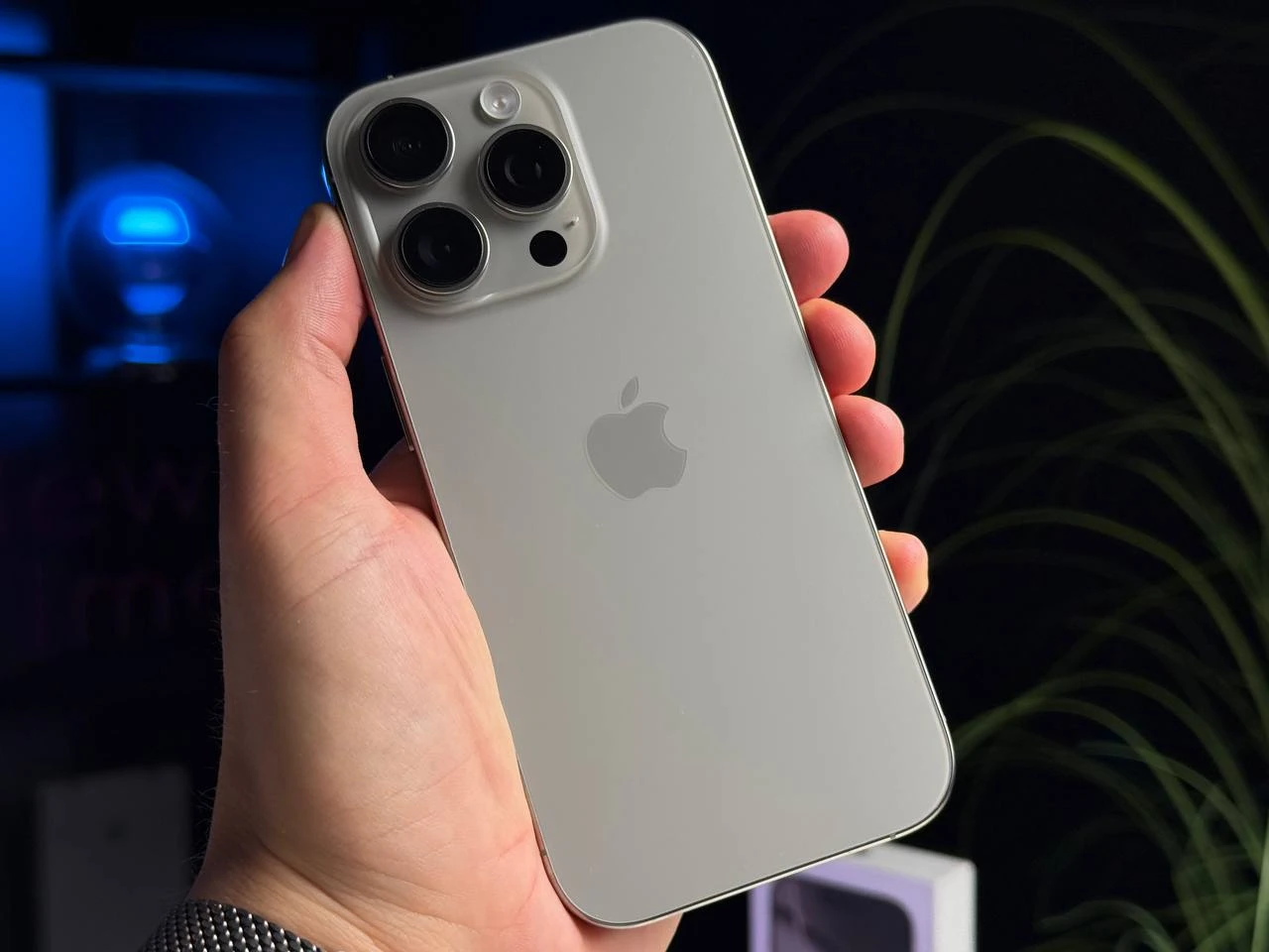 ВІТРИННИЙ Apple iPhone 16 Pro 256GB Natural Titanium (MYNL3) | Стан: гарний | Акумулятор: 100% | Гарантія: 6 місяців | Комплект: повний