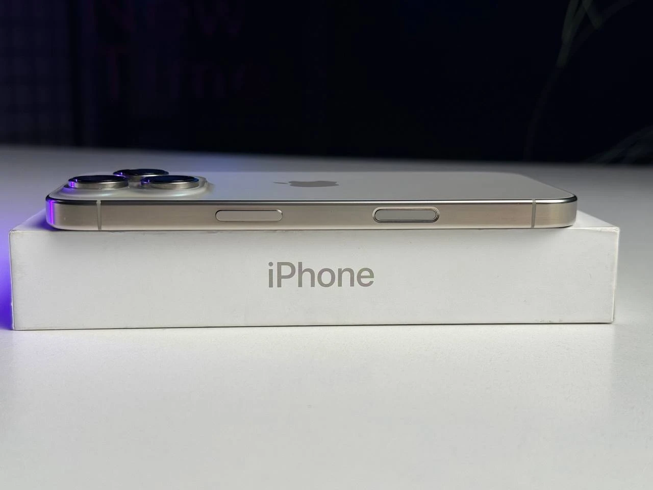 ВІТРИННИЙ Apple iPhone 16 Pro 256GB Natural Titanium (MYNL3) | Стан: гарний | Акумулятор: 100% | Гарантія: 6 місяців | Комплект: повний