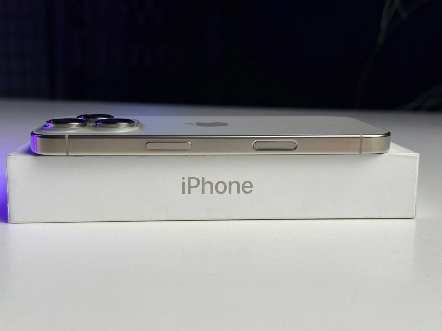 ВИТРИННЫЙ Apple iPhone 16 Pro 256GB Natural Titanium (MYNL3) | Состояние: хороший | Аккумулятор: 100% | Гарантия: 6 месяцев | Комплект: полный