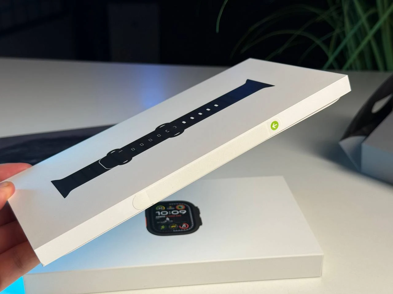 ВІТРИННИЙ Apple Watch Ultra 2 2024 GPS + Cellular 49mm Black Titanium Case with Black Ocean Band (MX4P3) - Стан: ідеальний | Акумулятор: 100% | Комплектація: повний | Гарантія: 6 міс.