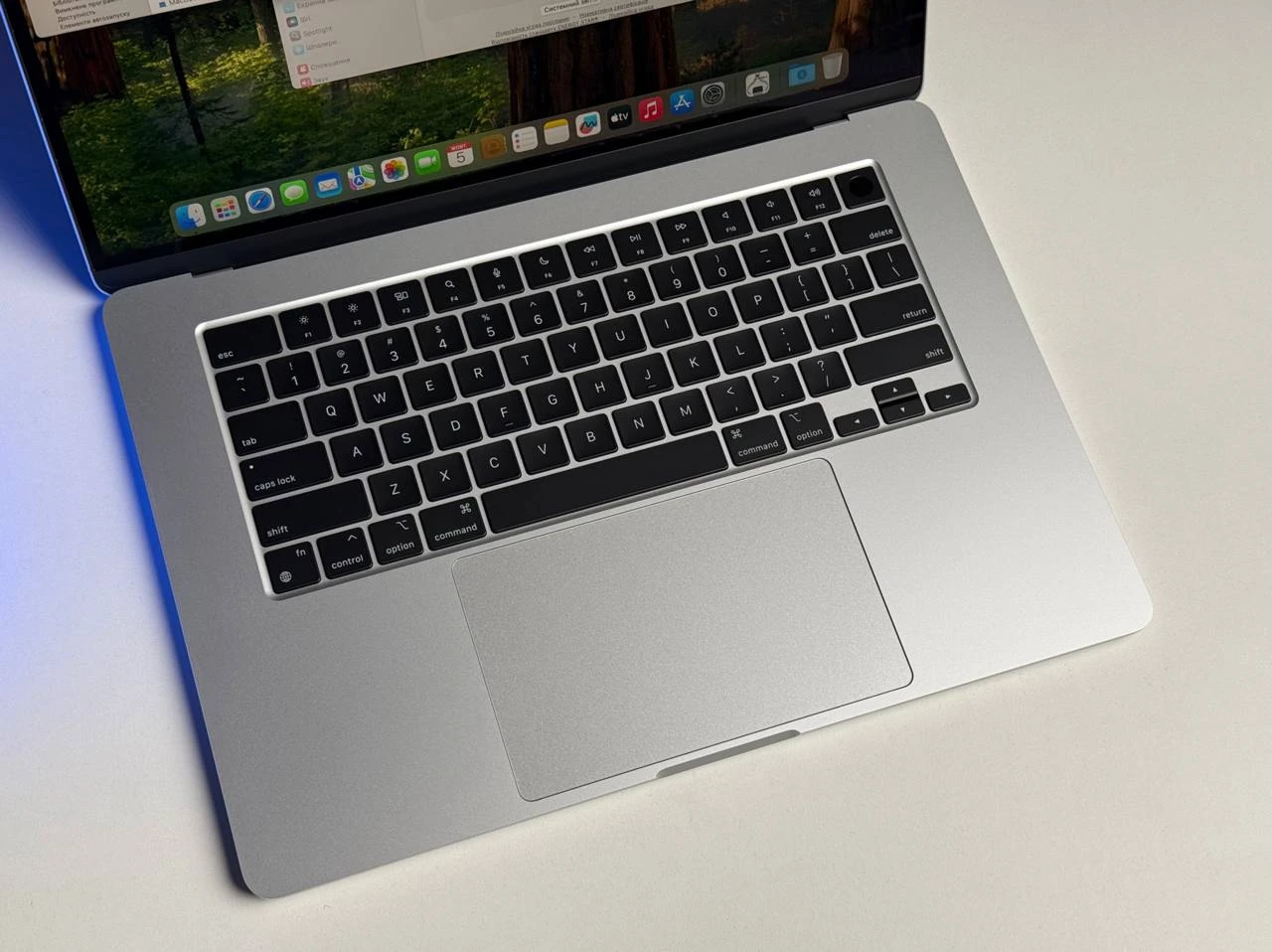 ВІТРИННИЙ MacBook Air 15" M3/8CPU/10GPU/8GB/256GB Silver 2024 (MRYP3) - Стан: гарний | Акумулятор: 100% | Комплектація: повний, без коробки | Гарантія: 3 міс.