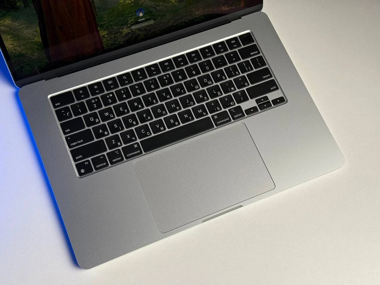 ВІТРИННИЙ MacBook Air 15" M3/8CPU/10GPU/8GB/256GB Silver 2024 (MRYP3) - Стан: гарний | Акумулятор: 100% | Комплектація: повний, без коробки | Гарантія: 3 міс.