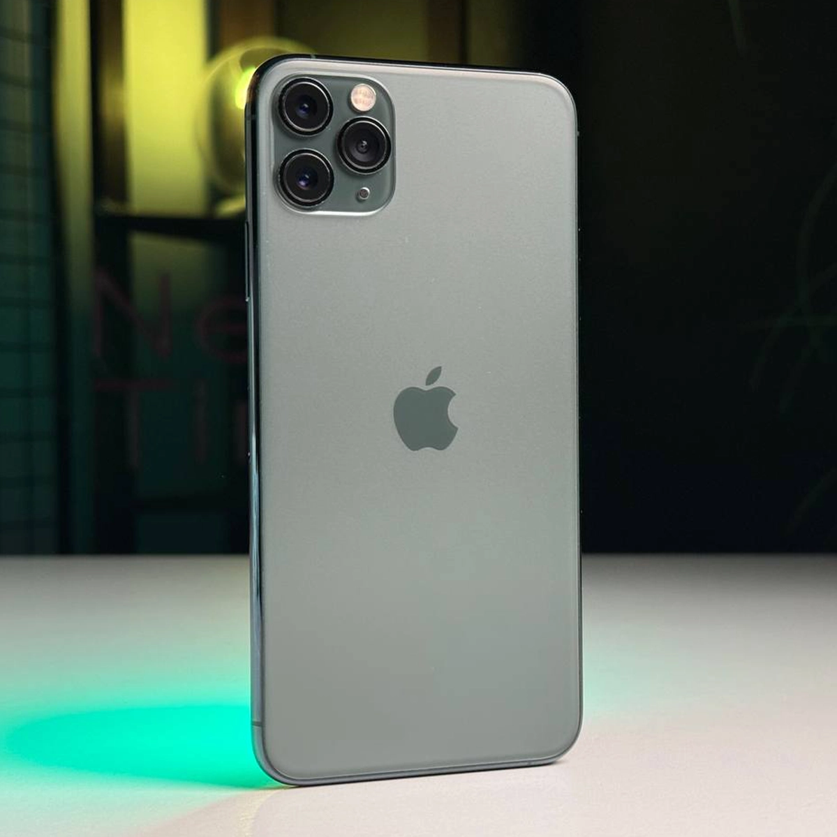 ВЖИВАНИЙ Apple iPhone 11 Pro Max 512GB Midnight Green (MWHC2) - Стан: гарний | Акумулятор: 100% | Комплектація: iPhone, кабель | Гарантія: 3 міс.