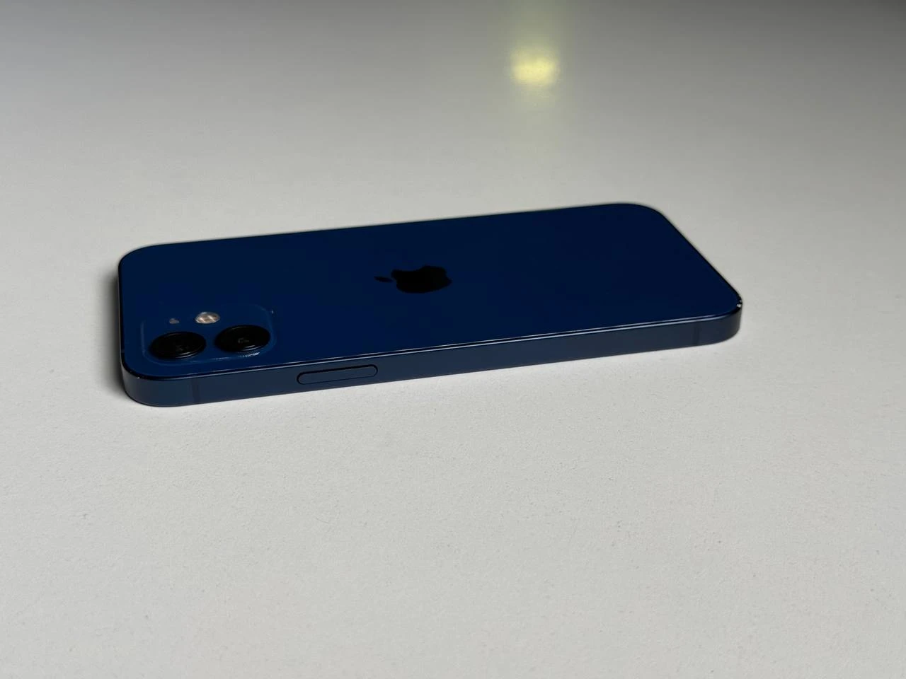 ВЖИВАНИЙ Apple iPhone 12 128GB Blue (MGHF3, MGJE3) - Стан: гарний | Акумулятор: 85% | Комплектація: iPhone, кабель | Гарантія: 3 міс.