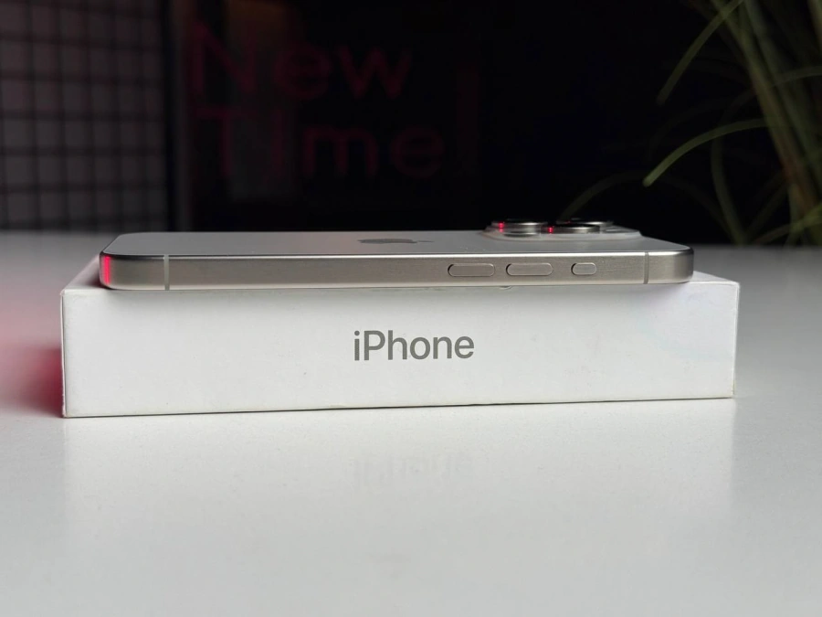 Б/У Apple iPhone 15 Pro 256GB Natural Titanium eSim (MTQU3) - Состояние: хорошее (мелкие царапины на экране) | Аккумулятор: 89% | Комплектация: полный | Гарантия: 3 мес.