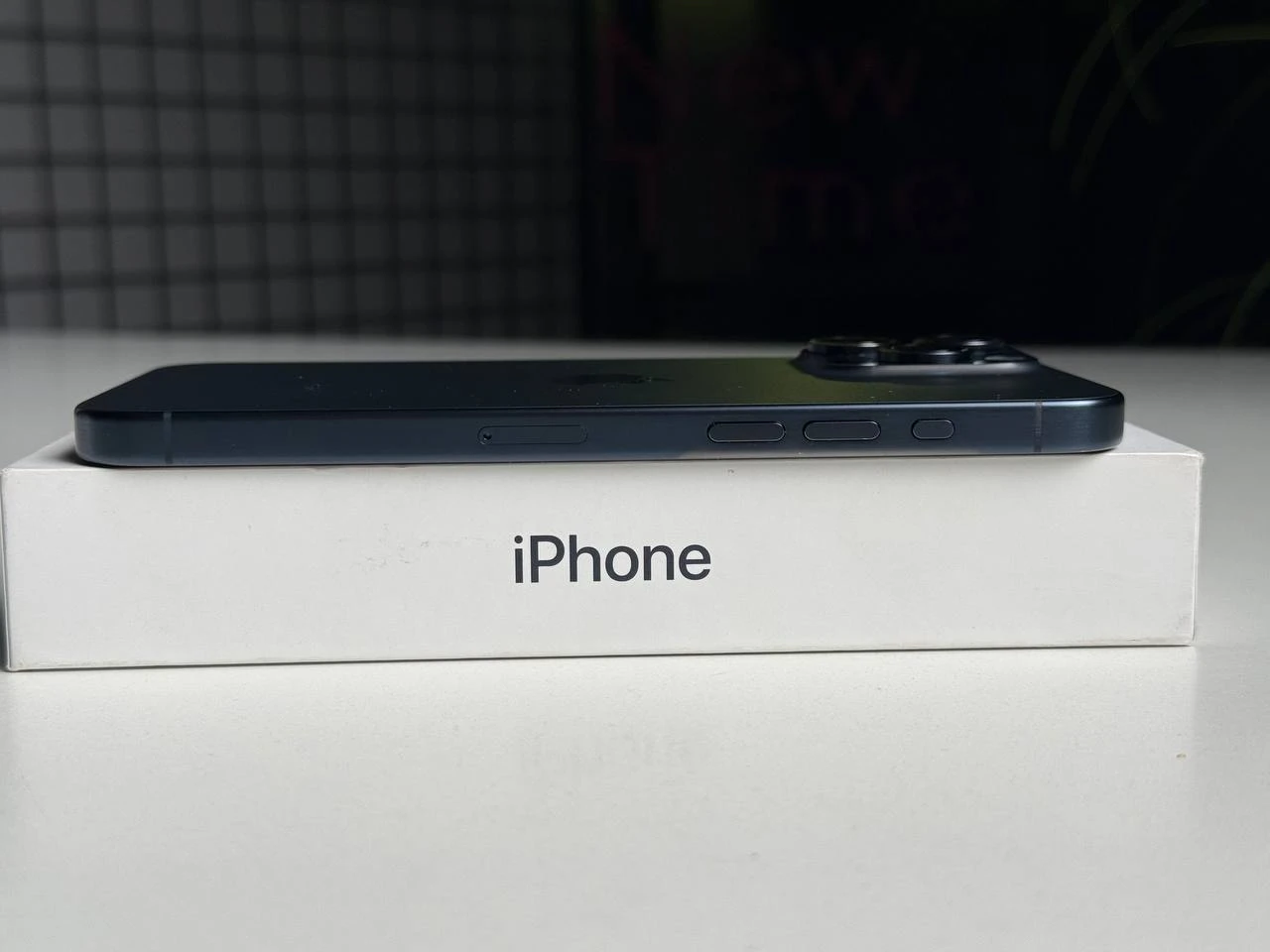 ВЖИВАНИЙ Apple iPhone 15 Pro Max 512GB Blue Titanium (MU7F3) - Стан: гарний | Акумулятор: 87% | Комплектація: повний | Гарантія: 3 міс.