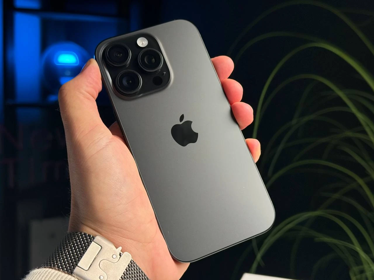 ВЖИВАНИЙ Apple iPhone 16 Pro 256GB Black Titanium (MYNH3) - Стан: гарний | Акумулятор: 100% | Комплектація: повний | Гарантія: 3 міс.