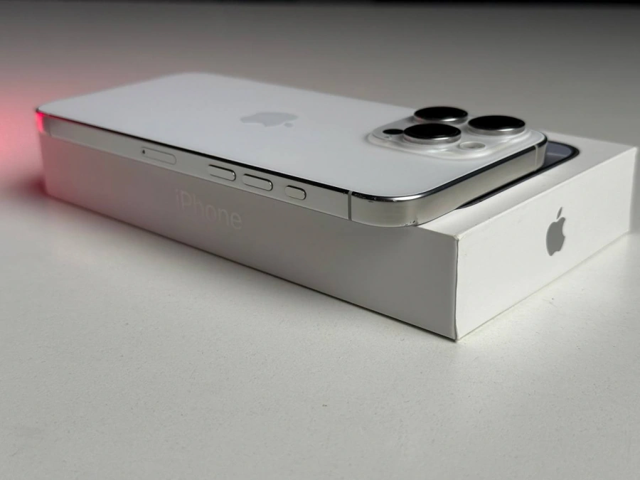 Б/У Apple iPhone 16 Pro Max 256GB White Titanium (MYWW3) - Состояние: хороший | Аккумулятор: 100% | Комплектация: полный | Гарантія: 3 мес.