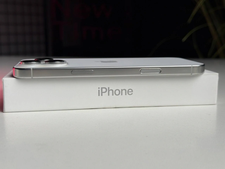 Б/У Apple iPhone 16 Pro Max 256GB White Titanium (MYWW3) - Состояние: хороший | Аккумулятор: 100% | Комплектация: полный | Гарантія: 3 мес.