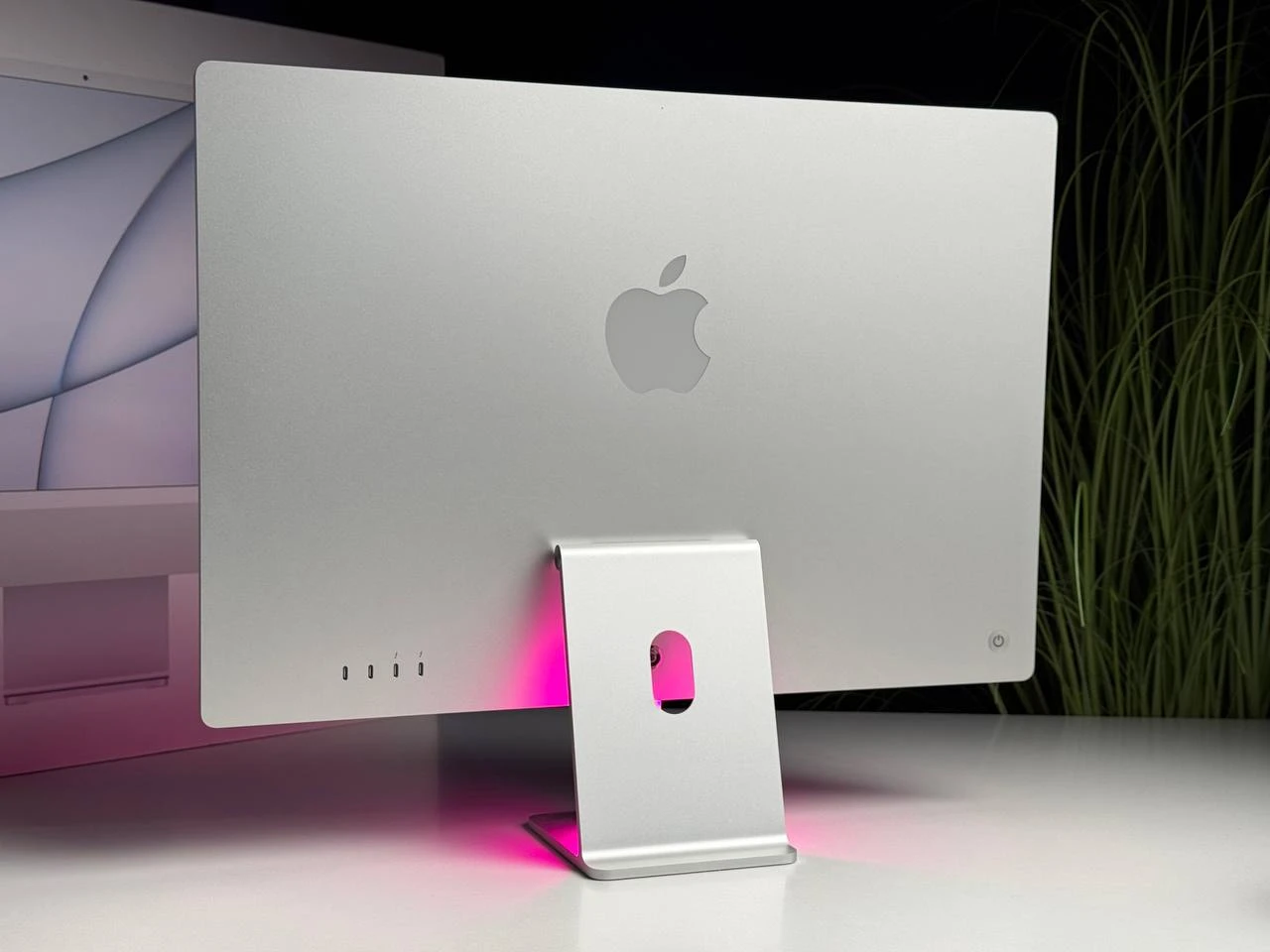 ВЖИВАНИЙ iMac 24" 4.5K Retina display Silver M1/16GB/1TB (Z12Q000NV) 2021 - Стан: гарний | Комплектація: повний | Гарантія: 3 міс.