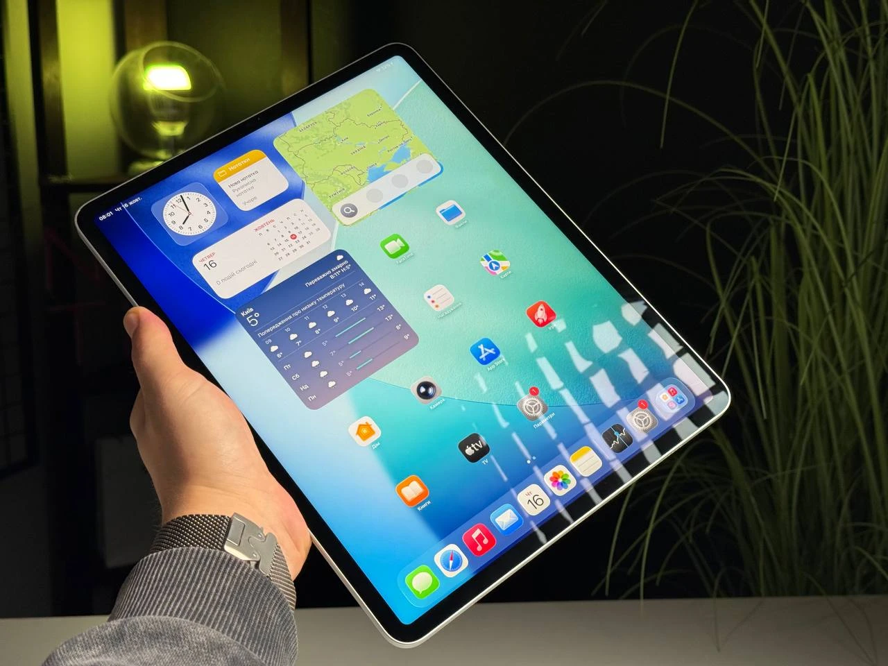 ВЖИВАНИЙ iPad Pro 12.9" 2021 Wi-Fi 128GB Silver (MHNG3) - Стан: гарний | Акумулятор: 75% | Комплектація: iPad, кабель | Гарантія: 3 міс.