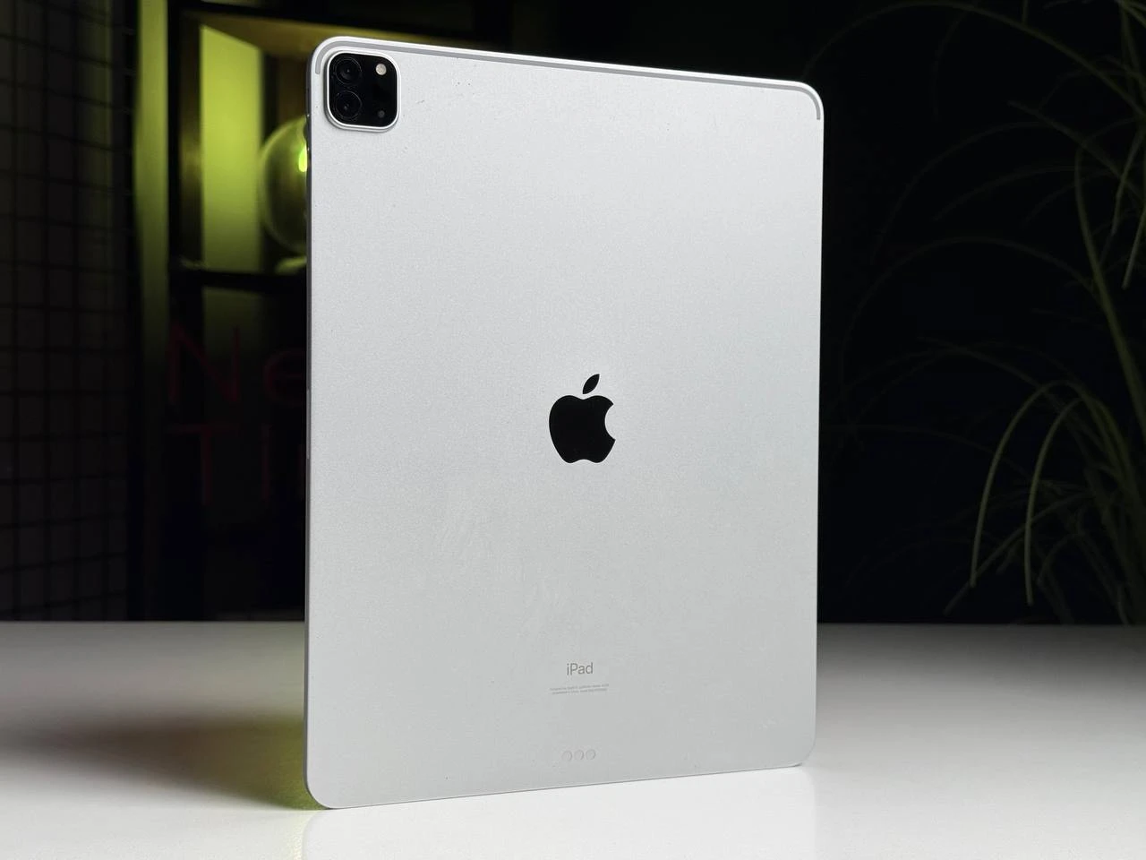 ВЖИВАНИЙ iPad Pro 12.9" 2021 Wi-Fi 128GB Silver (MHNG3) - Стан: гарний | Акумулятор: 75% | Комплектація: iPad, кабель | Гарантія: 3 міс.